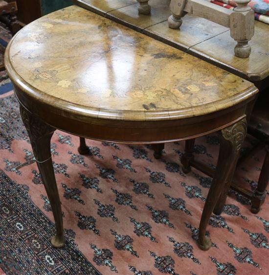 A walnut Victorian marquetry top card table W.85cm